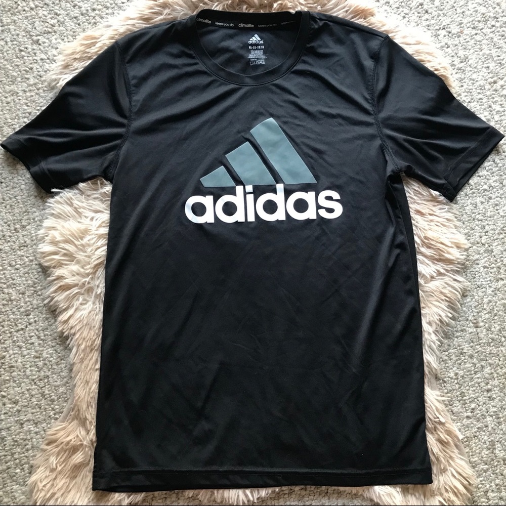 ADIDAS boy xl T-shirt